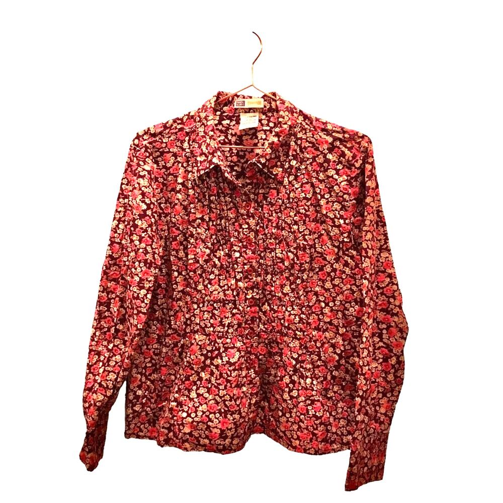 Faded Glory floral Women’s button down shirt elastic in front chest area